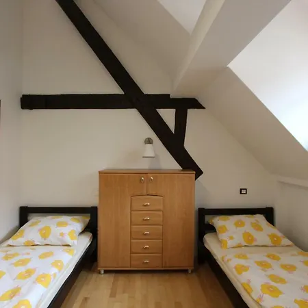 Apartment Artistic In Historical Old Town 2