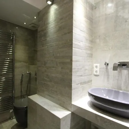 Apartma Artistic In Historical Old Town 2 *